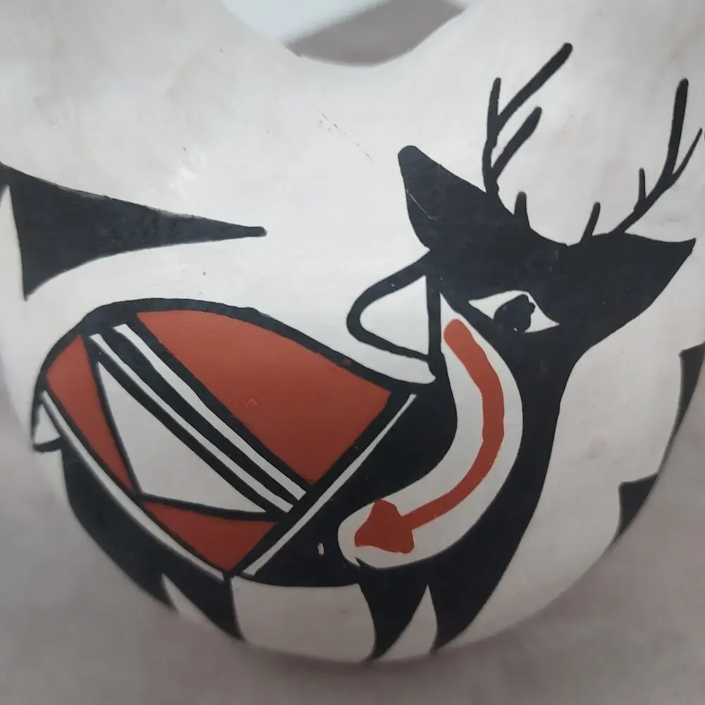 Vintage Native American R Malie Acoma Pueblo Pottery Wedding Vase Heartline Deer